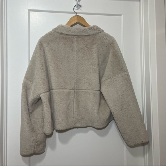 URBAN OUTFITTERS (OU) - Felicity Reversible Faux Fur Coat - Beige - Women’s M - Picture 5 of 16